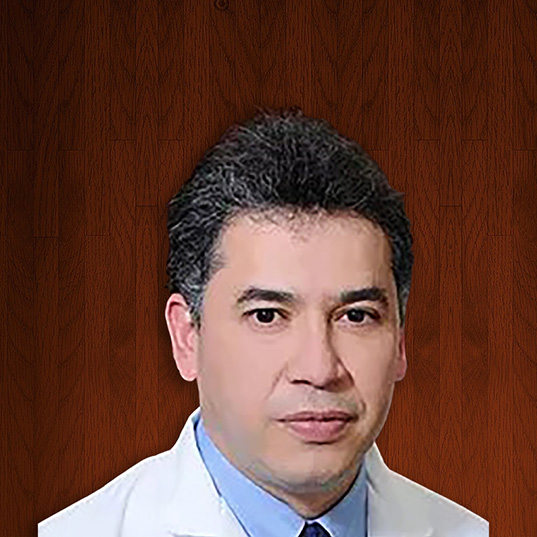 Dr. Roberto Rodríguez, Internista / Cardiólogo